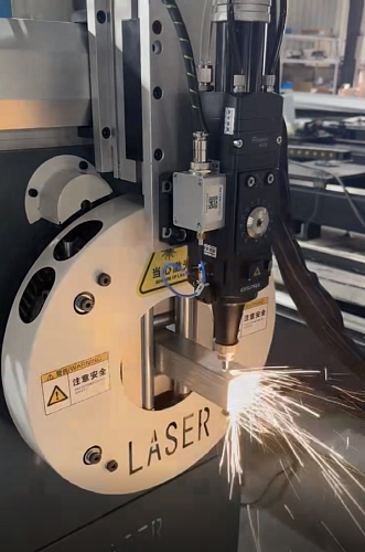 Станок лазерной резки труб ЧПУ Raycus 1500 Вт - фото 2