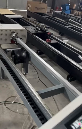 Станок лазерной резки труб ЧПУ Raycus 1500 Вт - фото 5