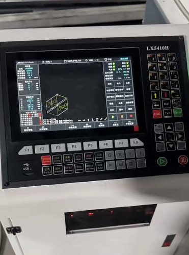 Станок лазерной резки труб ЧПУ Raycus 1500 Вт - фото 6