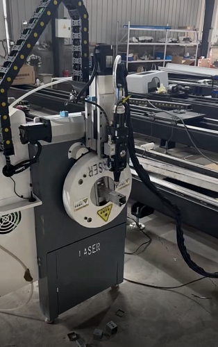 Станок лазерной резки труб ЧПУ Raycus 1500 Вт - фото 4